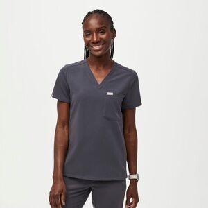 FIGS Women’s Charcoal Catarina- One Pocket Scrub Top- XS/Regular